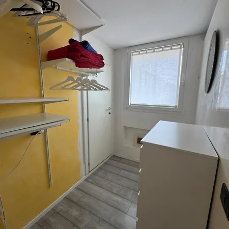 Terrace Center - Yellow *
