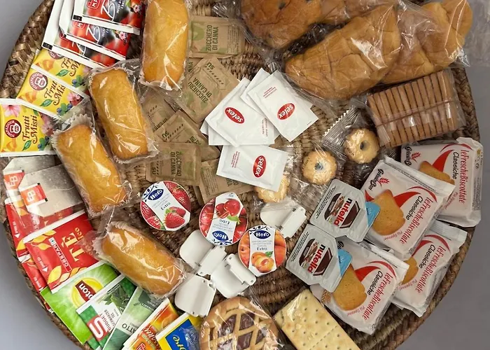 Daire Terrace Center - Yellow